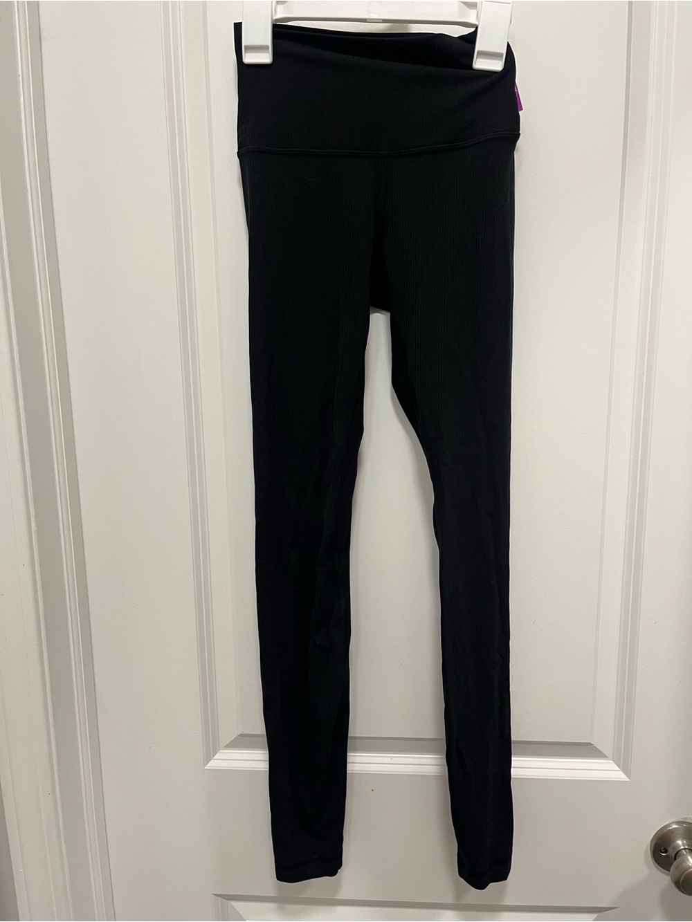Lululemon High Rise Leggings Rubbed Black Size 2 EUC 28 Inseam